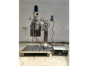 2L不銹鋼襯鈦電加熱手動升降實(shí)驗(yàn)釜已完工發(fā)往俄羅斯